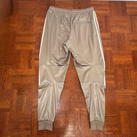 Adidas Original CHILE 20 Track Pants in Chalk Brown US M - Picture 4 of 5